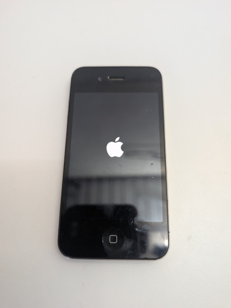 Apple iPhone 4 16GB A1332 schwarz – gesperrt / Ersatzteile oder Reparaturen – schaltet sich ein