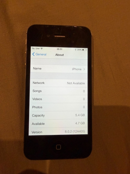 Apple iPhone 4s schwarz, entsperrt, 8GB, iOS 8.0.2, Top Zustand