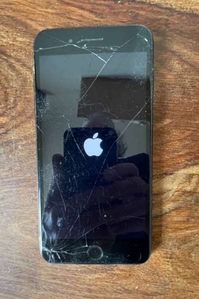 Apple iPhone 7 Plus – 32GB – Schwarz (A1784) – Originalverpackt – Ersatzteile oder Reparatur – Schaltet sich ein