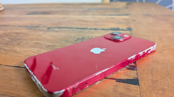 Apple iPhone 13 Product Red Smartphone Ersatzteile Reparatur Parts