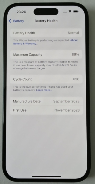 Apple iPhone 15 128GB schwarz entsperrt 86% Akku USB-C Smartphone