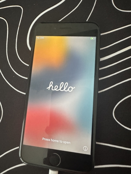 Apple iPhone 7 32GB, schwarz, sehr guter Zustand