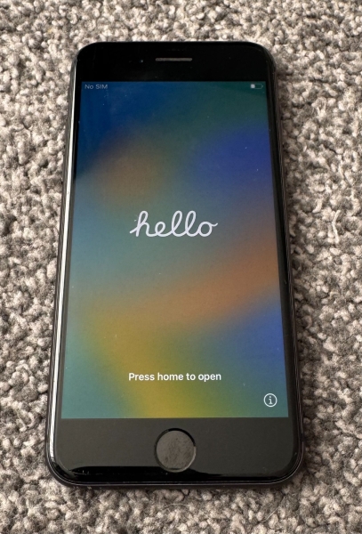 Apple iPhone 8 (64GB) Space Grau (MQ6G2B/A) voll funktionsfähig