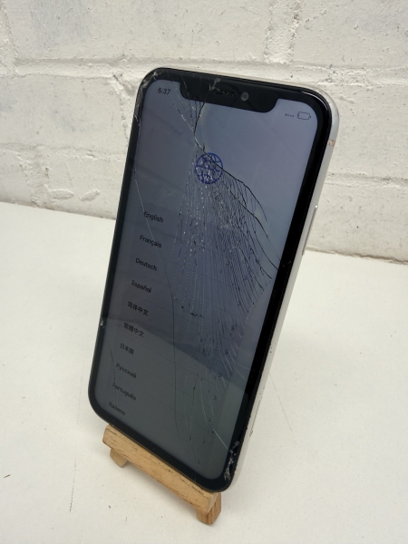 Apple iPhone 11 64GB Weiß Smartphone Ersatzteil Reparatur Defekt LESEN