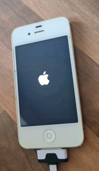 Apple iPhone 4s – weiß – Smartphone