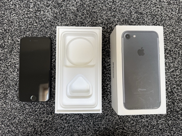 iPhone 7 128GB entsperrt Riss unten am Bildschirm funktioniert einwandfrei (Beschreibung lesen)
