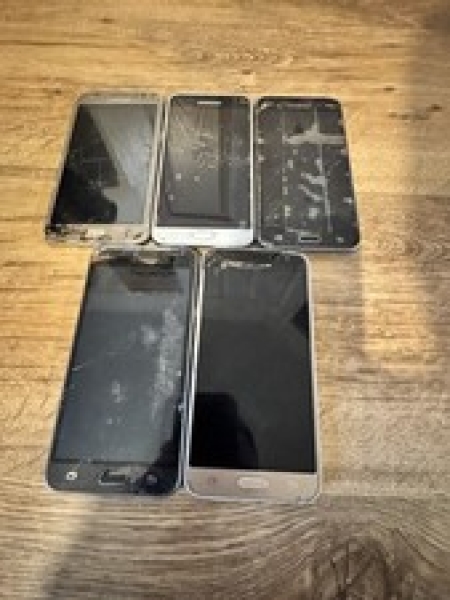 5 x Samsung Galaxy J3 2016 J320FN Smartphone Defekt Schaden