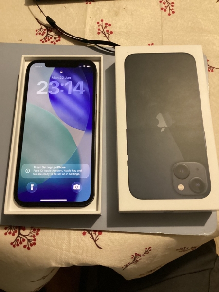 Apple iPhone 12 Smartphone. 64gb entsperrt sehr guter Zustand. 88% Akku.