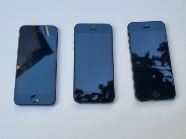 Restposten 3 Apple iPhone 5 A1429 Black Slate Smartphones ungetestet. Konvolut 3 Appl