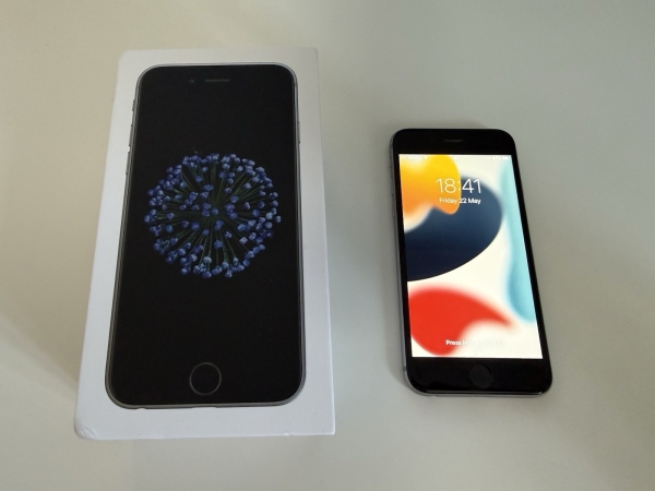 Apple iPhone 6s 16GB Space Grau Silber Makelloser Zustand Originalverpackt Voll Funktionsfähig