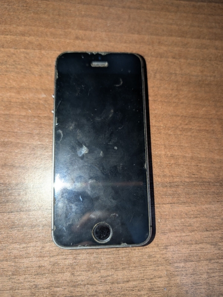 Apple iPhone 5s 16 GB 8 MP 1,3 GHz Smartphone – silberfarben (nur für Ersatzteile)