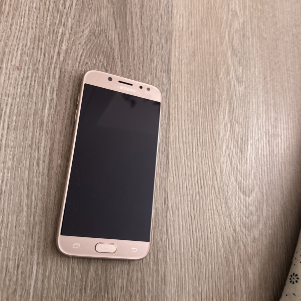 Samsung Galaxy J5 (2017) SM-J530F – 16GB – Gold (Entsperrt)