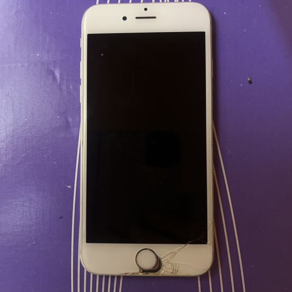Apple iPhone 6 Space Grau als Ersatzteilspender oder funktioniert nicht