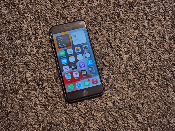 Apple iPhone 6s – 32GB – Entsperrt – Space Grau – Top Zustand – Kostenloser Versand