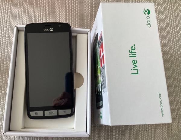 Doro Liberto 825 8 GB UK SIM-frei Smartphone – Schwarz/Stahl