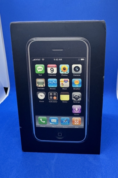Apple iPhone 1. Generation 2g unaktiviert, 8GB mit Apple Icon 13 AT&T Box