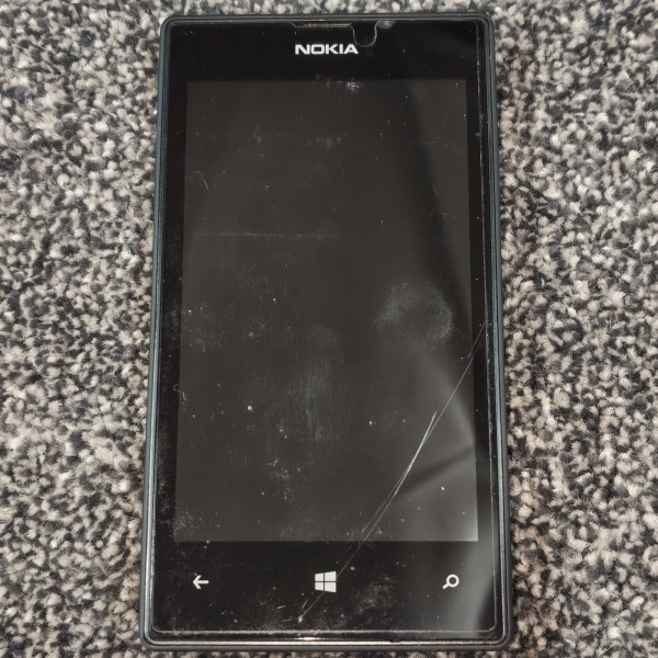 Nokia Lumia 520 RM-914 – schwarz (O2) Windows Phone 8.1 Smartphone – funktionsfähig