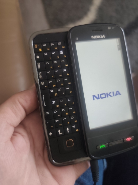Nokia C 6-00 Smartphone Schwarz