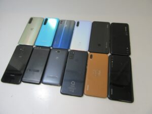 restposten 12 smartphones one plus,xiaomi mi,huwawi,honor plus andere