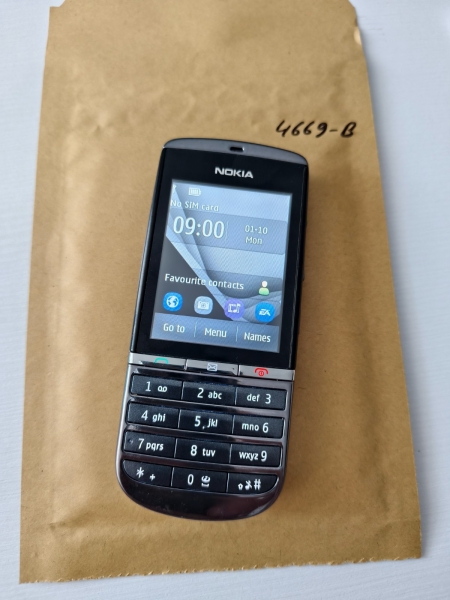 Nokia Asha 300 Smartphone (entsperrt) – Graphite