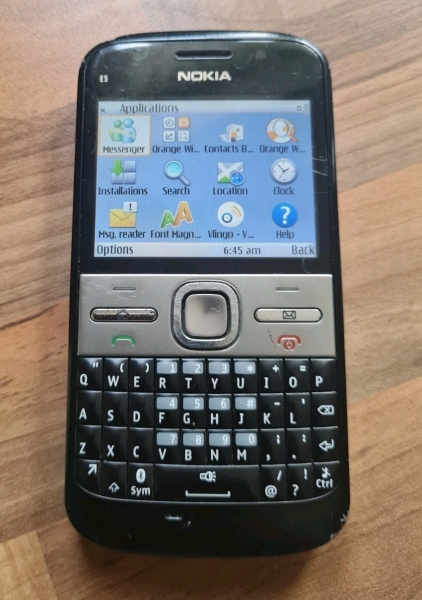 Nokia E5-00 – Schwarz Silber – Smartphone