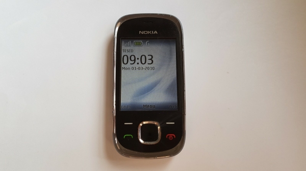 Nokia 7230 Slider Smartphone 3G Graphite Grau Entsperrt 3,0 MP 2,4 Zoll