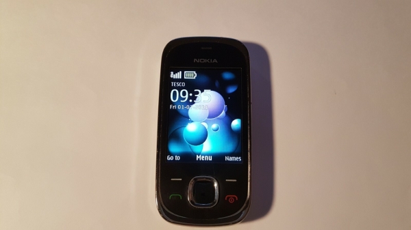 Nokia 7230 Slider Smartphone 3G Graphite Grau Entsperrt 3,0 MP 2,4 Zoll