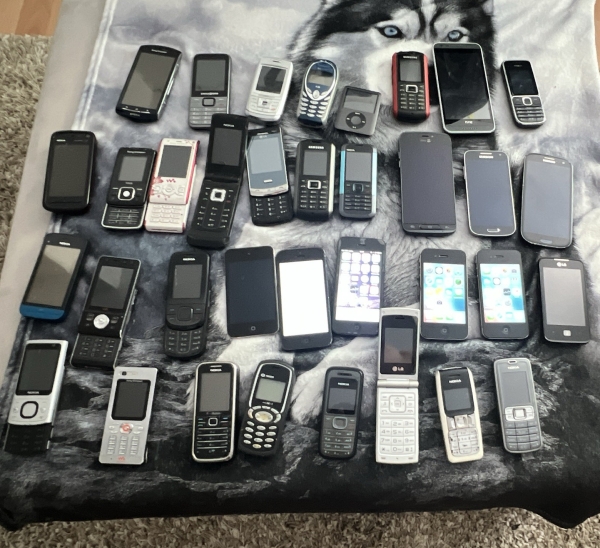 Apple iPhone 4 Smartphone Handy Mobiltelefon, Schwarz, 32 GB,nokia,lg,samsung