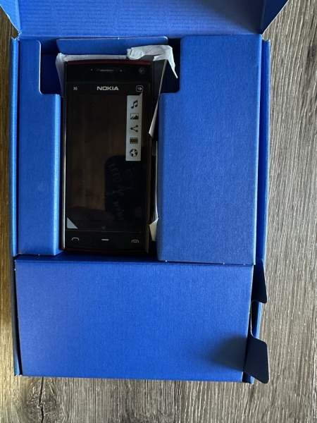 Nokia X6-00 16GB Smartphone Originalverpackung OVP Retro Handys Sammlung