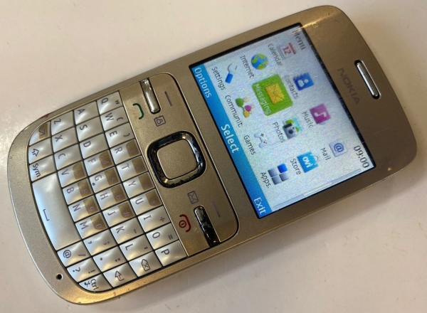 Nokia C3-00 C3 (2010) Handy ENTSPERRT Gold Schwarz QWERTZ voll funktionsfähig