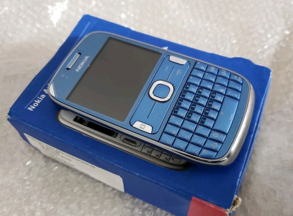 Nokia Asha 302 Smartphone (entsperrt) blau