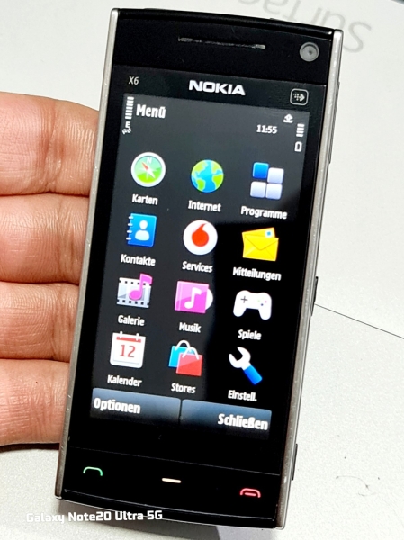 Nokia X6-00 (entsperrt) 16GB 3G Smartphone einwandfreier Zustand mit Ladegerät