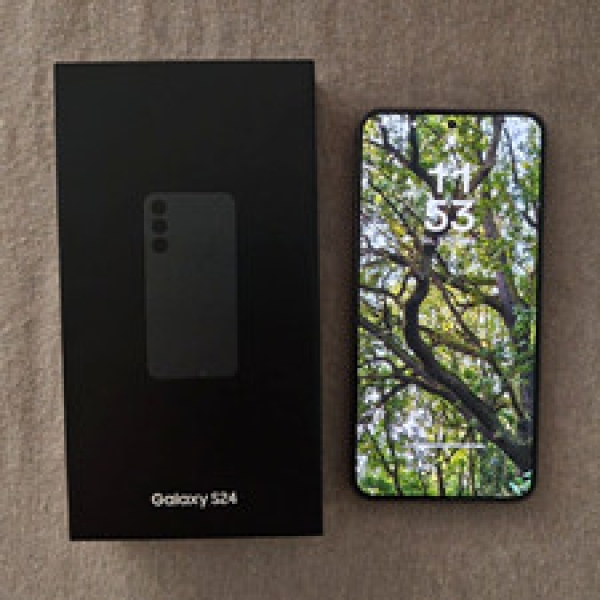 Samsung Galaxy S24 128 GB Schwarz Smartphone mit Originalverpackung (OVP)