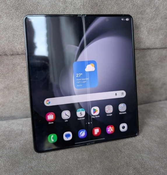 Samsung Galaxy Z Fold 5 DS 256GB Phantom Black Android Smartphone