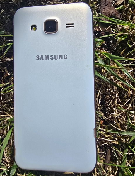 Samsung Galaxy J5 (2016) Smartphone Android 8GB Weiß Slate Design