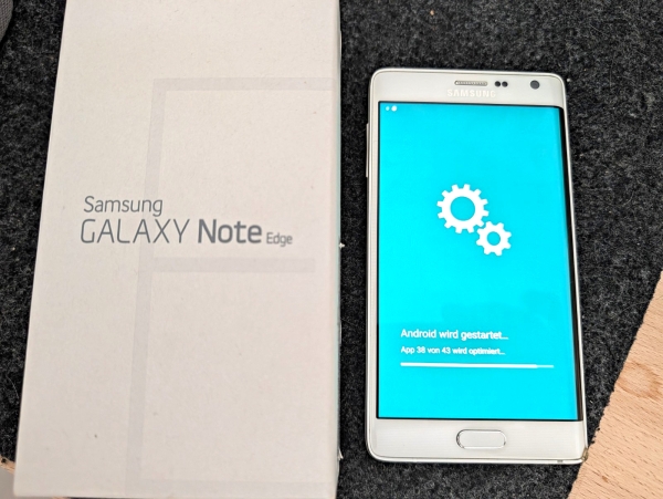 Samsung Galaxy Note Edge SM-N915FY 32GB Android Smartphone Handy in Weiß O. AC