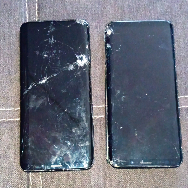 Samsung Galaxy S9 64MB Schwarz 2x Smartphone Ersatzteil/defekt Displaybruch
