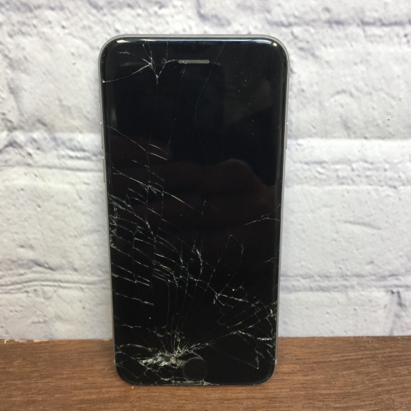 A1586 Apple iPhone 6 64GB silber (schwarzes Gesicht) – als Ersatzteilspender