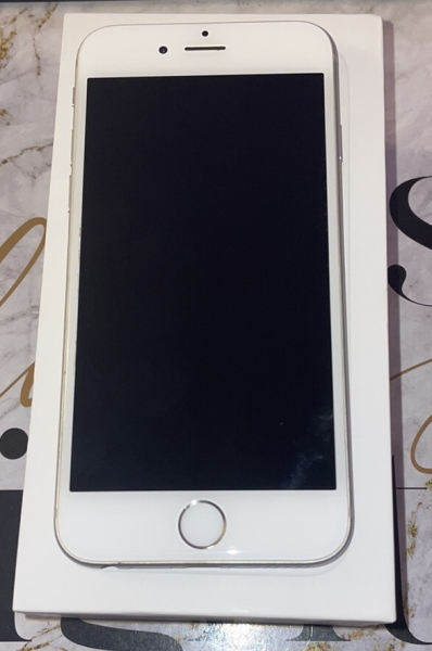 Apple iPhone 6 – 16GB – Silber (Three) A1586 (CDMA + GSM)
