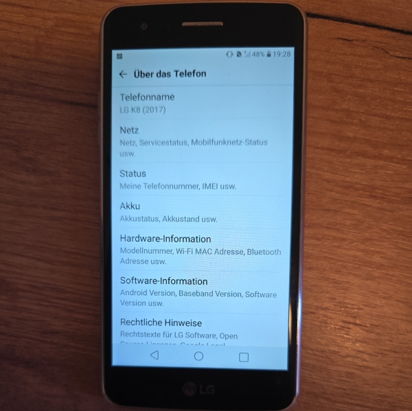 Smartphone LG K8 2017 1,5/16GB LTE NFC M200n Gold Handy | Zustand: Gut