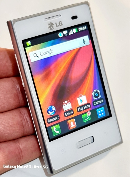 LG E400 Optimus (entsperrt) 3G Smartphone einwandfreier Zustand mit Ladegerät