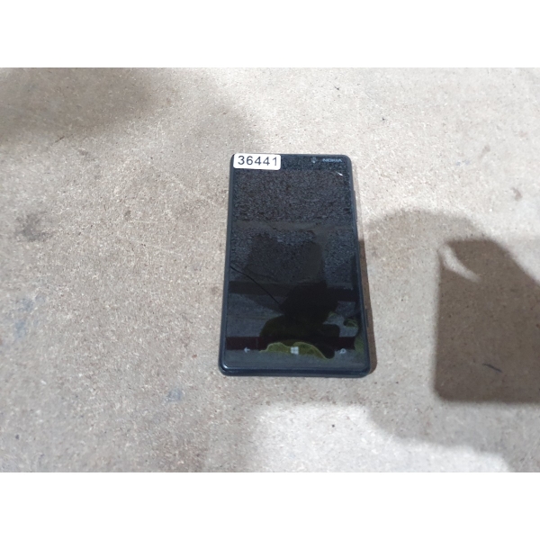 Nokia Lumia 820.1 Smartphone schwarz 4,3″ AMOLED Display (1GB/8GB) – für Ersatzteile