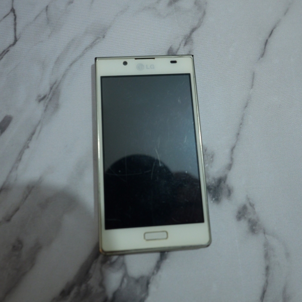 LG Optimus L7 P700 weiß Smartphone