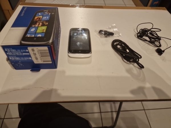 Nokia Lumia 610 – 8GB – weiß (O2) Smartphone (F)