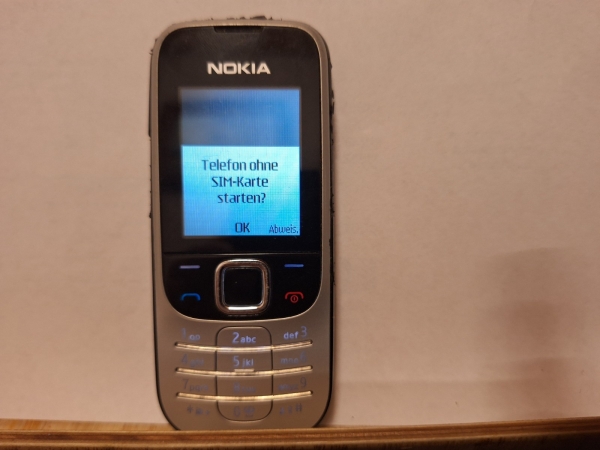 Handy Nokia 2330 – Silber  (Ohne Simlock) Smartphone