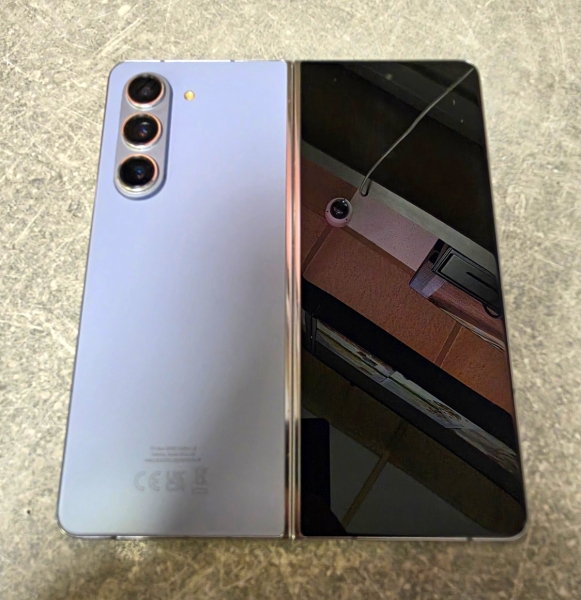 Samsung Galaxy Z Fold 5 512GB faltbares Smartphone in Grau (Foldable)