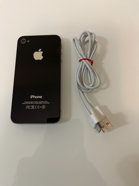 Apple iPhone 4 – 32GB – Black (Unlocked) A1332 (GSM) (CA)