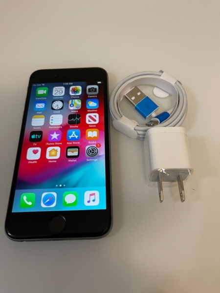 Apple iPhone 6s – 32GB – Space Gray (Unlocked) A1688 (CDMA + GSM)