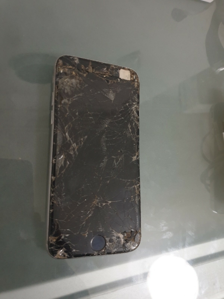 Apple iPhone 6 – DEFEKT – NUR FÜR ERSATZTEILE – ANGEBOTE