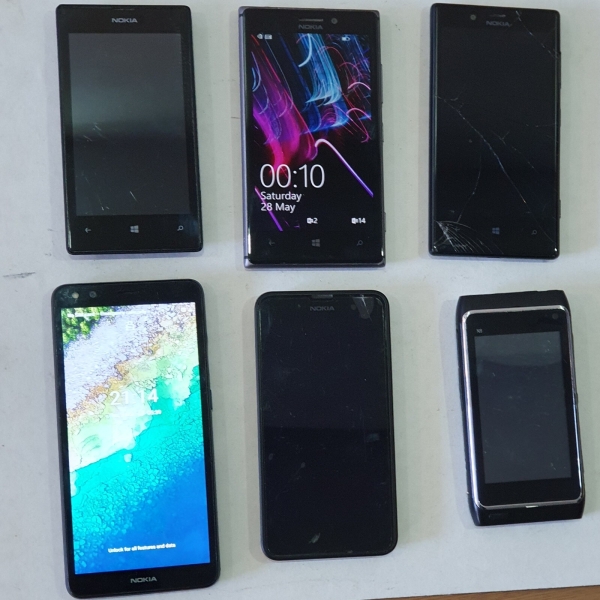 Restposten Nokia Lumia 520, 925, 920, C01 Plus, 635, N8, Android, defekte Smartphones